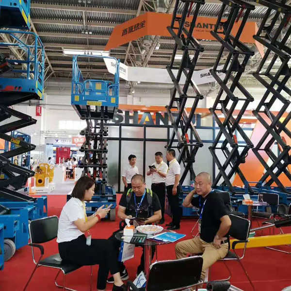 公司產品參加北京液壓升降機展銷會 公司產品參加北京液壓升降機展銷會